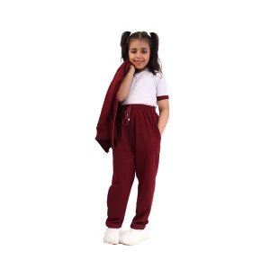 الزي الرياضي المدرسي